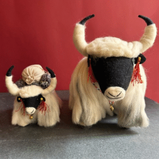 Himalayan Yak Set – White