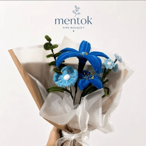 Blue artificial flower bouquet